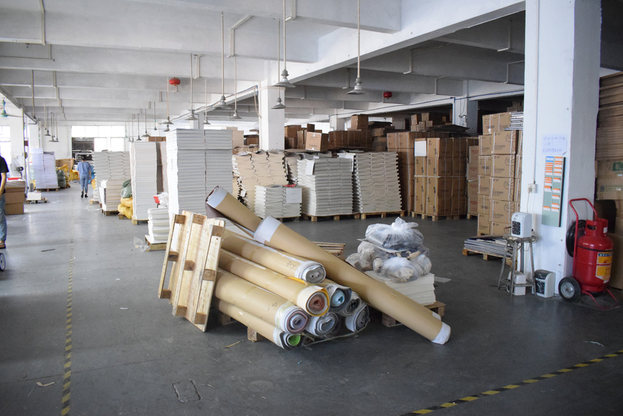 GUANGZHOU YM PACKAGE PRODUCTS CO.,LTD. สายการผลิตของผู้ผลิต