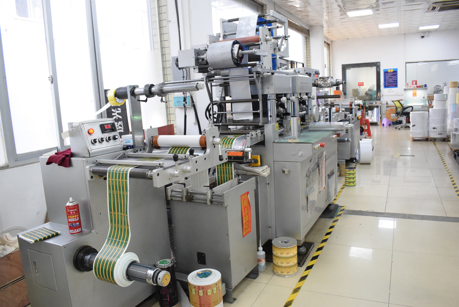 GUANGZHOU YM PACKAGE PRODUCTS CO.,LTD. สายการผลิตของผู้ผลิต