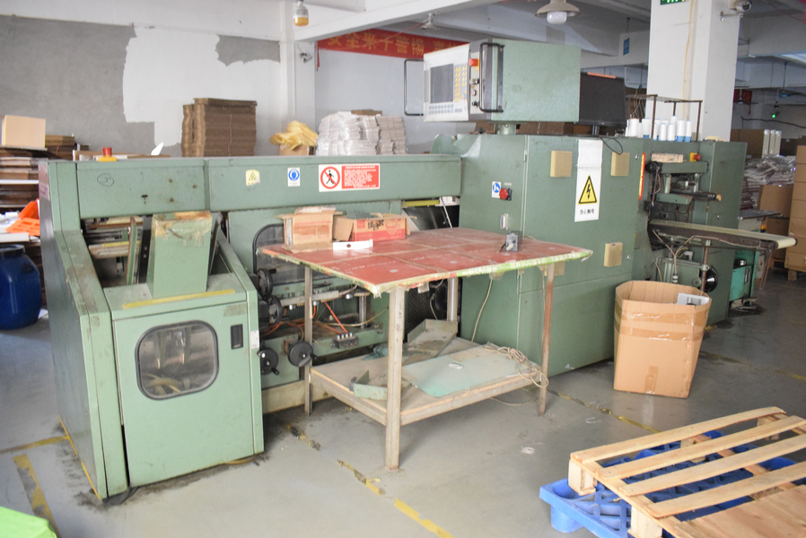 GUANGZHOU YM PACKAGE PRODUCTS CO.,LTD. สายการผลิตของผู้ผลิต