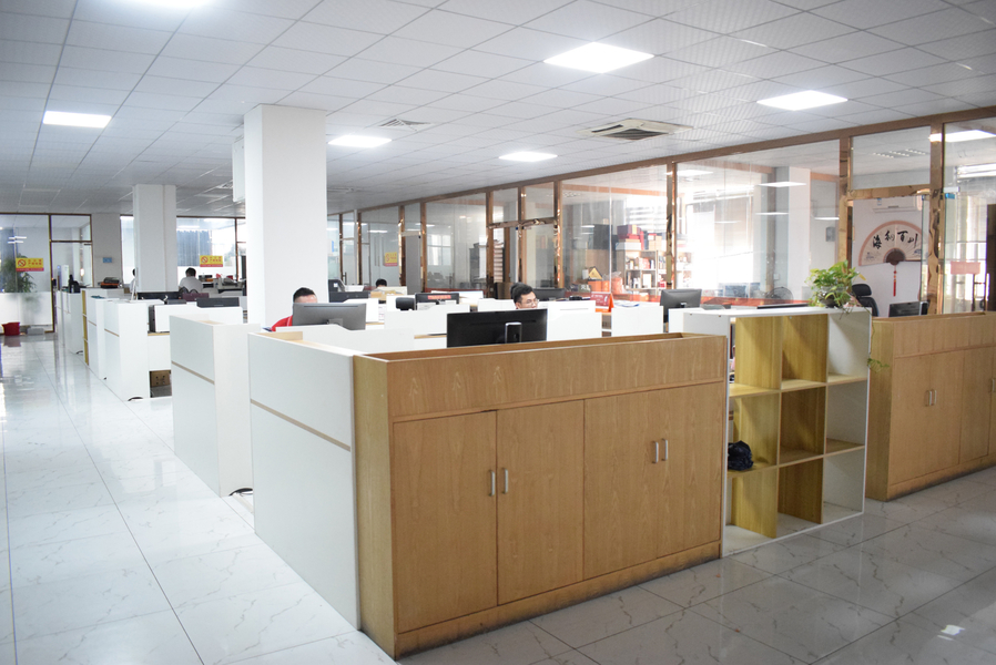 GUANGZHOU YM PACKAGE PRODUCTS CO.,LTD. สายการผลิตของผู้ผลิต