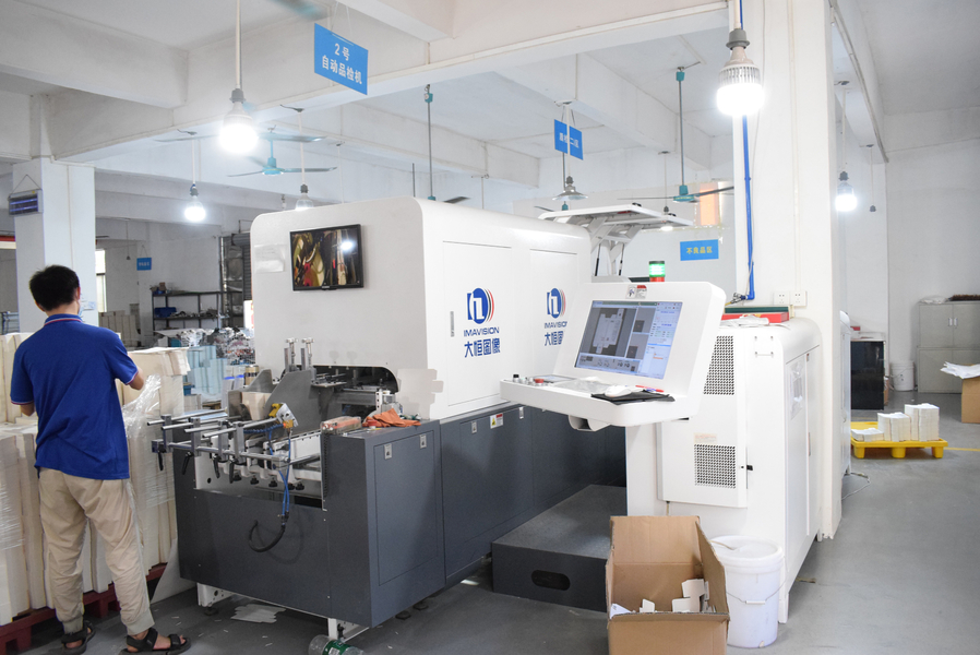 GUANGZHOU YM PACKAGE PRODUCTS CO.,LTD. สายการผลิตของผู้ผลิต